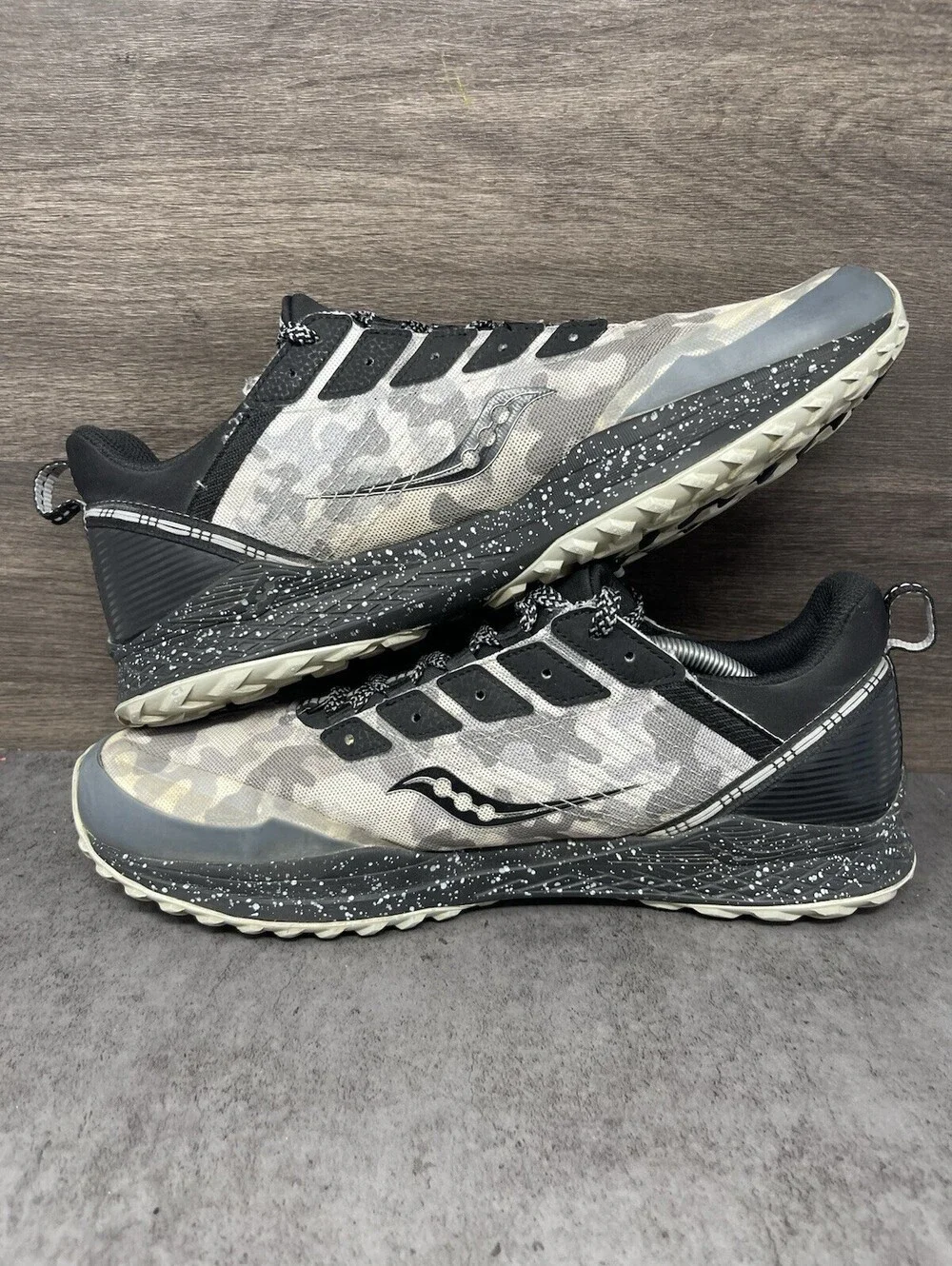 Saucony Mad River TR Mens Size 11.5 Gray Camo Trail Running Hiking Shoe